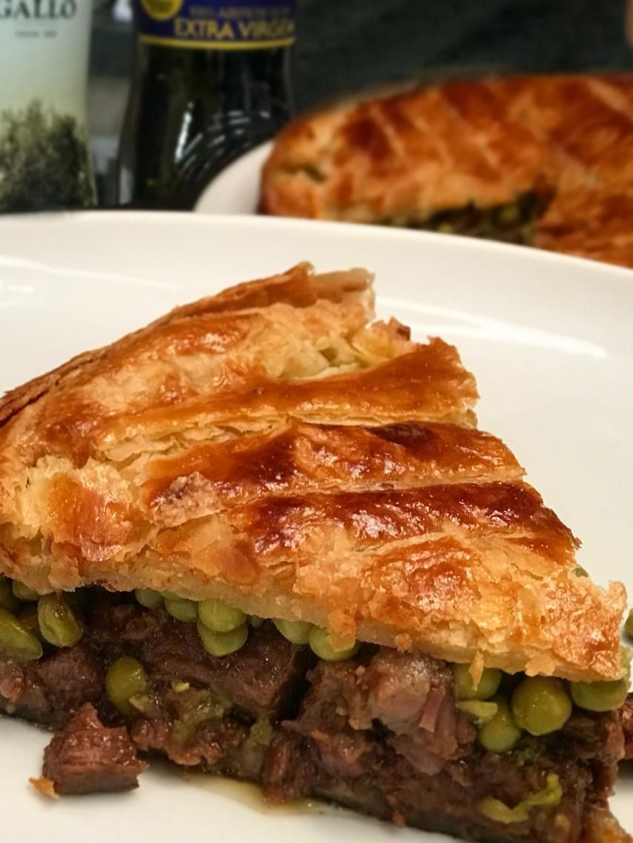English Wagyu Beef Pie Berbagai jenis makanan dengan harga yang fantastis di dunia.