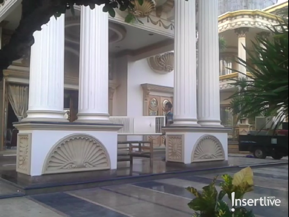 Situasi terkini rumah Muzdalifah jelang pernikahan kelimanya dengan Fadel Islami&period; Seperti apa ya&quest;