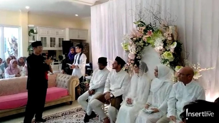 Irish Bella dan Ammar Zoni akan segera melaksanakan pernikahan pada hari Minggu (28/4) mendatang. Jelang hari bahagia itu, keduanya menggelar pengajian.