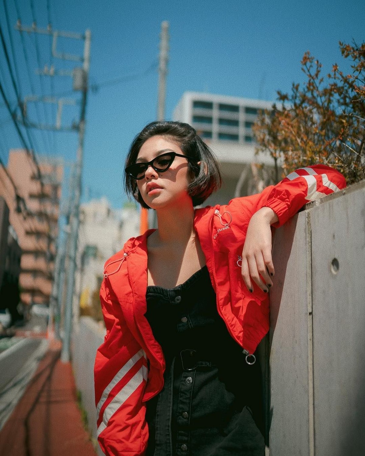 Vanesha Prescilla terlihat lebih cantik dan segar dengan model rambut pendeknya&period; Ia pun terlihat lebih percaya diri&period; 