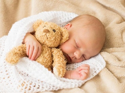 15 Inspirasi Nama Bayi Bermakna Suka Menolong
