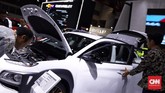 FOTO: Geliat Pameran Otomotif di Kemayoran Indonesia International Motor Show (IIMS) 2019 yang diramaikan mobil dan motor baru menarik untuk dikunjungi.