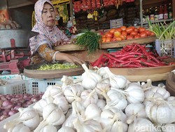 Harga Sembako Jatim Hari Ini: Cabai Keriting dan Bawang Putih Naik