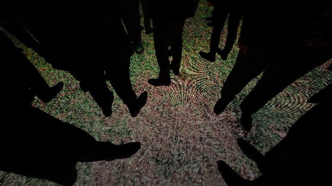 NYALANG: Menatap Ruang dan Lekuk-lekuk Ilusi