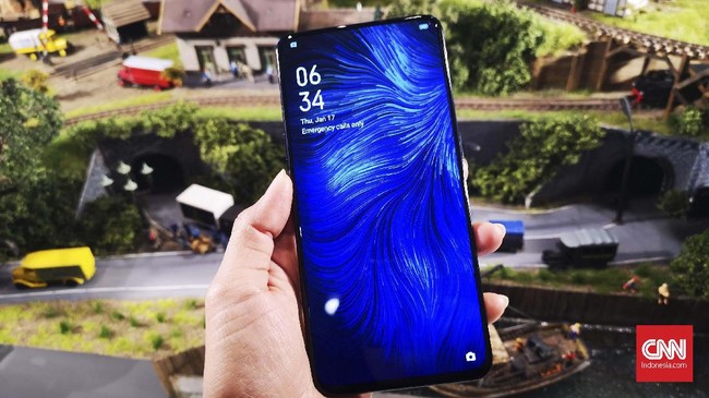 Oppo akhirnya memboyong Reno, ponsel dengan 10x zoom dengan dibekali dapur pacu Snapdragon 855.