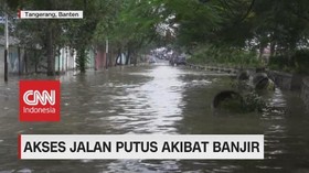 VIDEO: Banjir di Tangerang Berakibat Akes Jalan Terputus