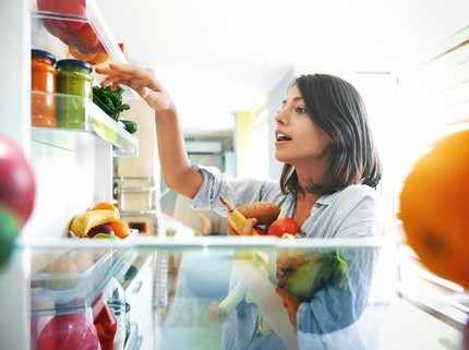 Bisa Rusak, 7 Makanan Ini Pantang Banget Disimpan di Freezer Bun!