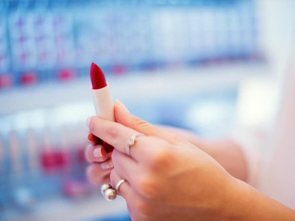 Weekend Seru, Saatnya Berburu Diskon Makeup Hingga 70 Persen