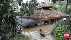 Jakarta Banjir, Netizen Gaungkan Tagar #AniesDimana