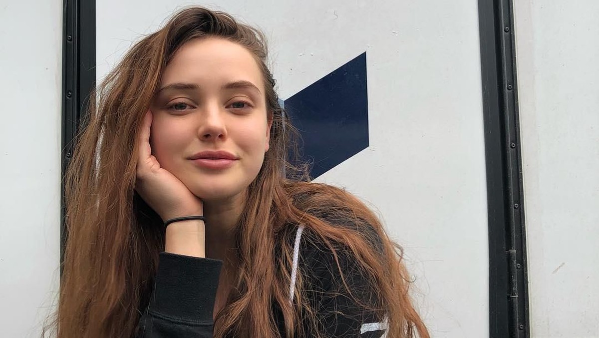 Katherine Langford sempat diisukan bermain dalam film Avengers&colon; Endgame&comma; namun ternyata perannya di film itu hanya rumor&period; Berikut ini 7 foto Katherine Langford&period;