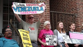 AS Usir Demonstran Pro-Maduro yang Duduki Kedubes Venezuela