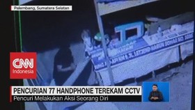 VIDEO: Pencurian 77 Handphone Terekam CCTV