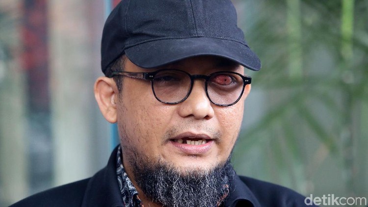 Penyidik KPK, Novel Baswedan punya masa kecil penuh lika-liku. Dulunya, Novel adalah anak pemalu dan hidup prihatin.