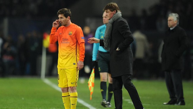 Jordi Roura mengungkap rahasia pembicaraan Lionel Messi dengan mendiang Tito Vilanova enam hari sebelum eks pelatih Barcelona itu meninggal.