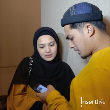 Belum Setahun Lahiran Anak Ketiga, Istri Ricky Harun Hamil Lagi