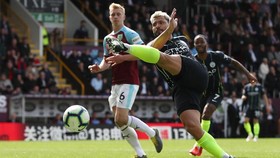 Burnley vs Manchester City Tanpa Gol di Babak Pertama