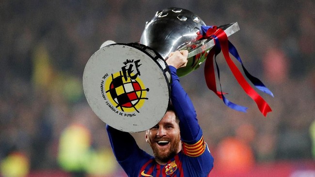 Lionel Messi mencatatkan rekor menarik setelah Barcelona meraih gelar Liga Spanyol berkat kemenangan atas Levante, Sabtu (27/4) waktu setempat.
