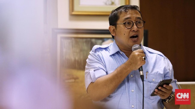 Fadli mengingatkan Jokowi agar selalu memperhatikan nasib rakyat. Fadli berharap Jokowi memberikan warisan yang baik bagi generasi mendatang.