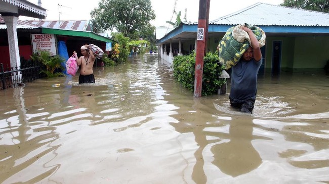 BNPB menyebut jumlah korban banjir terbanyak berada di Kabupaten Bengkulu Tengah, 24 orang, dan tiga lainnya masing-masing di Kota Bengkulu dan Kepahiang.