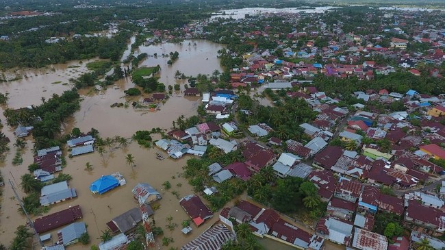 BNPB menyebut korban tewas akibat banjir dan longsor di Bengkulu bertambah menjadi 17 orang dan menyalurkan bantuan Rp2,25 miliar.