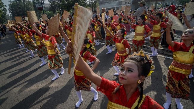 Berikut daftar warisan budaya tak benda Jawa Barat 2022 untuk tradisi, seni tari, musik, teater, sastra, dan pusaka.