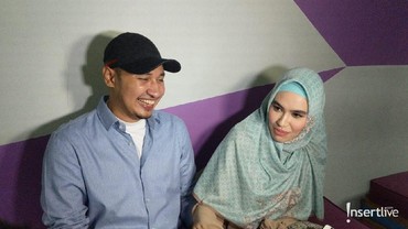 img-title Kepuasan & Bahagianya Kartika Putri Bisa 'Zalimi' Suami