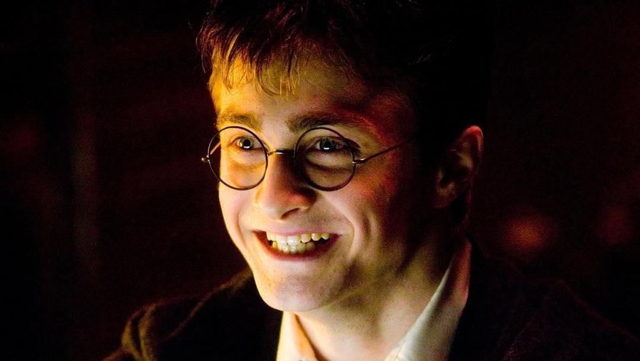 Harry Potter Tujuh karakter dalam sejumlah film ini jadi melekat dan identik dengan sosok artis yang memerankannya.