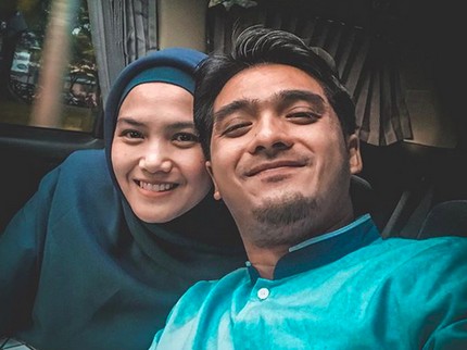 Sederhana, 7 Momen Manis Ricky Harun dan Istri
