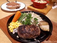 Palmier: Puas Makan Hamburg Steak 120 Gram di Kafe Jepang Klasik