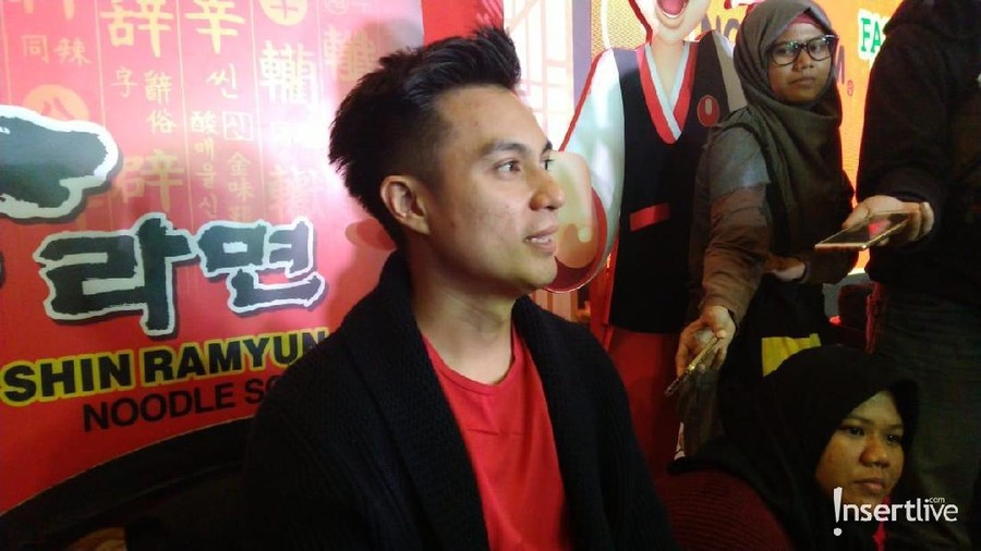Baim Wong jadi salah satu artis yang gemar makan mie.