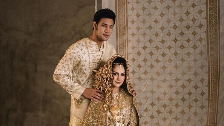 Irish Bella dan Ammar Zony baru saja menggelar tasyakuran kehamilan. Simak penjelasannya dalam Islam yuk.