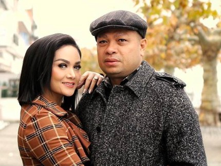 Bikin Baper, 8 Momen Romantis Krisdayanti dan Raul Lemos