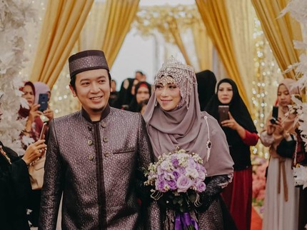 Akhir Bahagia Kisah Cinta Inka Christie: Menikah di Usia 44