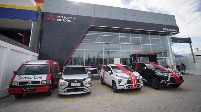 Servis Renault 'Halal' di Bengkel Mitsubishi Ada empat dealer Mitsubishi yang bisa dimanfaatkan konsumen Renault antaranya berada di Medan, Pekanbaru, Bekasi, dan Cinere.