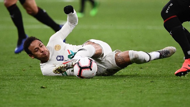 Kebersamaan Neymar di Paris Saint-Germain (PSG) bisa saja berakhir pada bursa transfer tengah tahun ini, tergantung dari harga yang diajukan klub peminat.