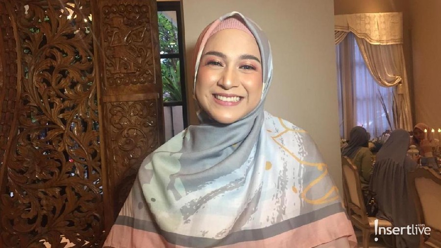Nina Zatulini memiliki keinginan untuk kembali ke dunia hiburan setelah kedua anaknya tumbuh lebih besar.