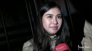 img-title Berulang Tahun ke-28, Syahnaz Sadiqah Kena Ledek Raffi Ahmad