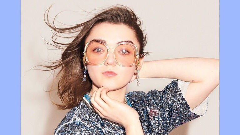 Arya Stark (Maisie Williams) menjadi perbincangan karena aksi fantastisnya dalam lanjutan Game of Thrones. Jauh dari garang, berikut ini foto-foto imut Maisie.