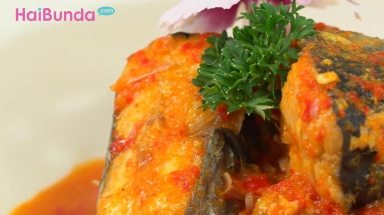 Bunda termasuk penyuka hidangan Minangkabau? Tunggu apa lagi, simak resep Ikan Asam Padeh berikut ini.