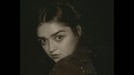 Arya Stark &lpar;Maisie Williams&rpar; menjadi perbincangan karena aksi fantastisnya dalam lanjutan Game of Thrones&period; Jauh dari garang&comma; berikut ini foto-foto imut Maisie&period;