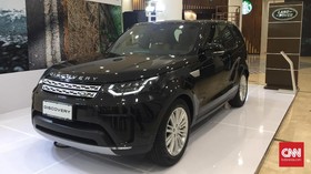 Dua Mobil Land Rover Goda Konsumen Berkocek Tebal