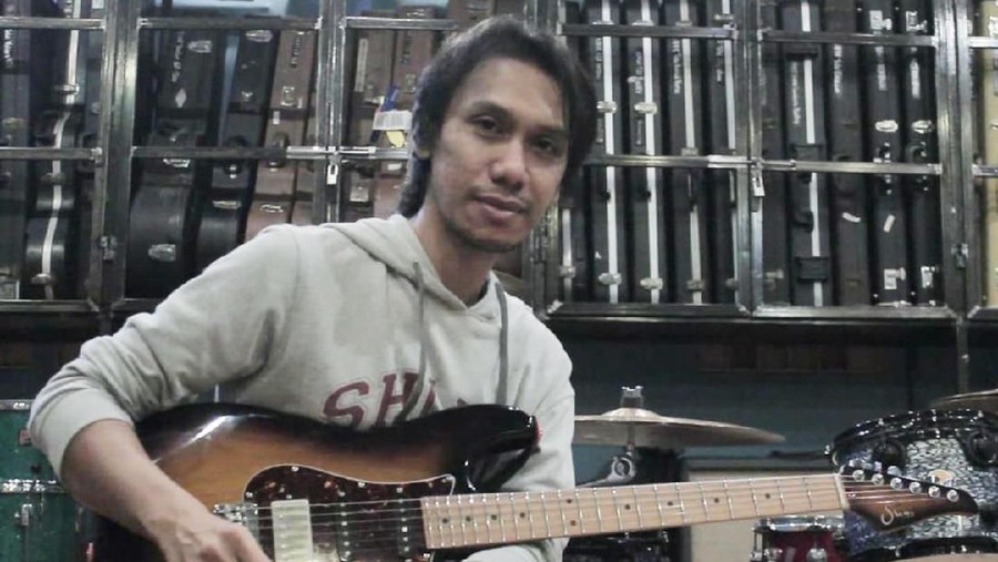 Eross Chandra