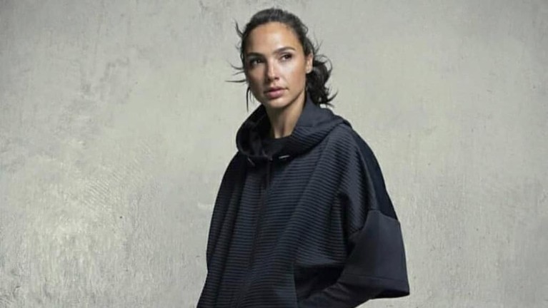 Pesona Kecantikan Gal Gadot di Usia ke-34 Aktris cantik, Gal Gadot, tengah berulang tahun yang ke-34 pada hari ini, Selasa (30/4). Insertizen intip enam gaya kece dari pemeran Wonder Woman ini.