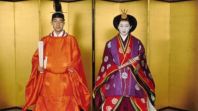 Momen penyerahan takhta dari Kaisar Akihito ke Pangeran Naruhito akan menggunakan busana tradisional Kekaisaran Jepang.