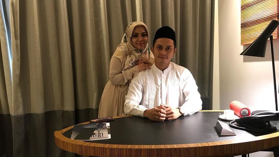 Muzdalifah beberapa waktu lalu terlihat sangat marah ketika sang suami, Fadel Islami, disebut tidak mempunyai pekerjaan. Lalu benarkah tuduhan tersebut?