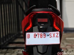 Sering Lihat Pelat Nomor Putih Tulisan Merah? Ternyata Ini Artinya