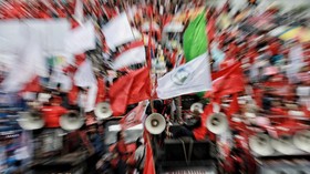 Buruh di Jatim Bergerak Gelorakan Protes UU Ketenagakerjaan