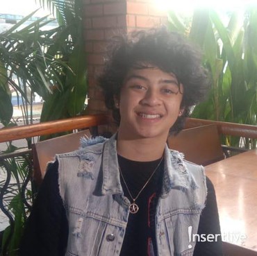 Bastian Steel Masih Galau Antara Kuliah dan Kerja