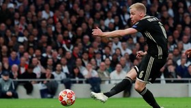 Bintang Ajax Ingin Dilatih Carlo Ancelotti
