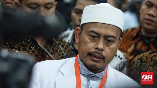Ketum PA 212 Slamet Ma'arif dicecar 36 pertanyaan selama 11 jam pemeriksaan di Polda Metro Jaya terkait aksi 1812.